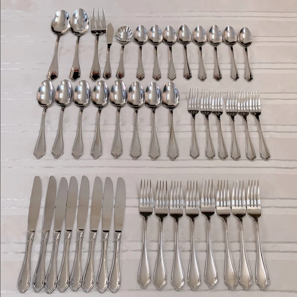 Isaac Mizrahi Elegant Stainless Silver Flatware 43 Pieces Cutlery Set